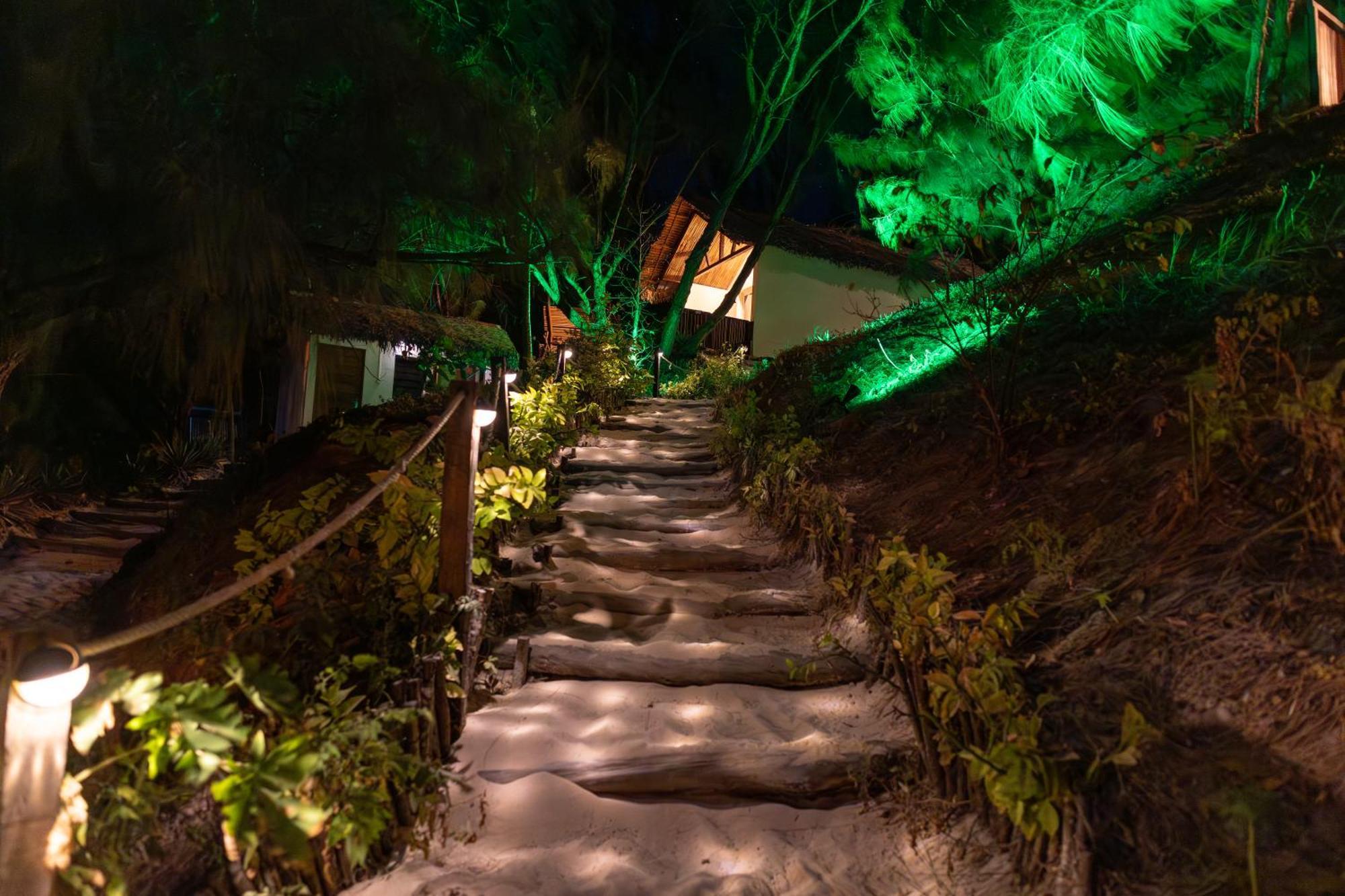 Madakitecamp Hotel Antsiranana ภายนอก รูปภาพ