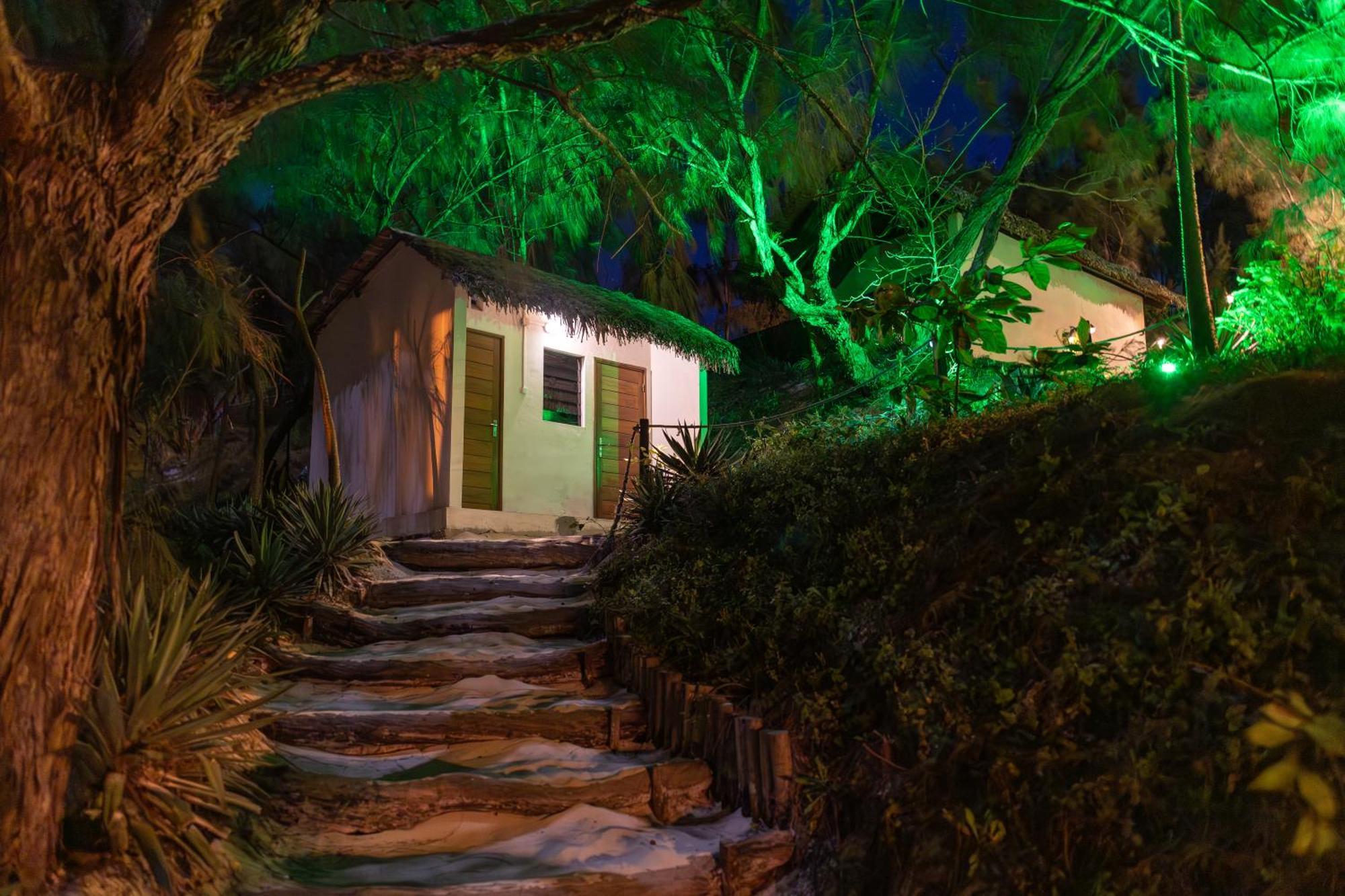 Madakitecamp Hotel Antsiranana ภายนอก รูปภาพ