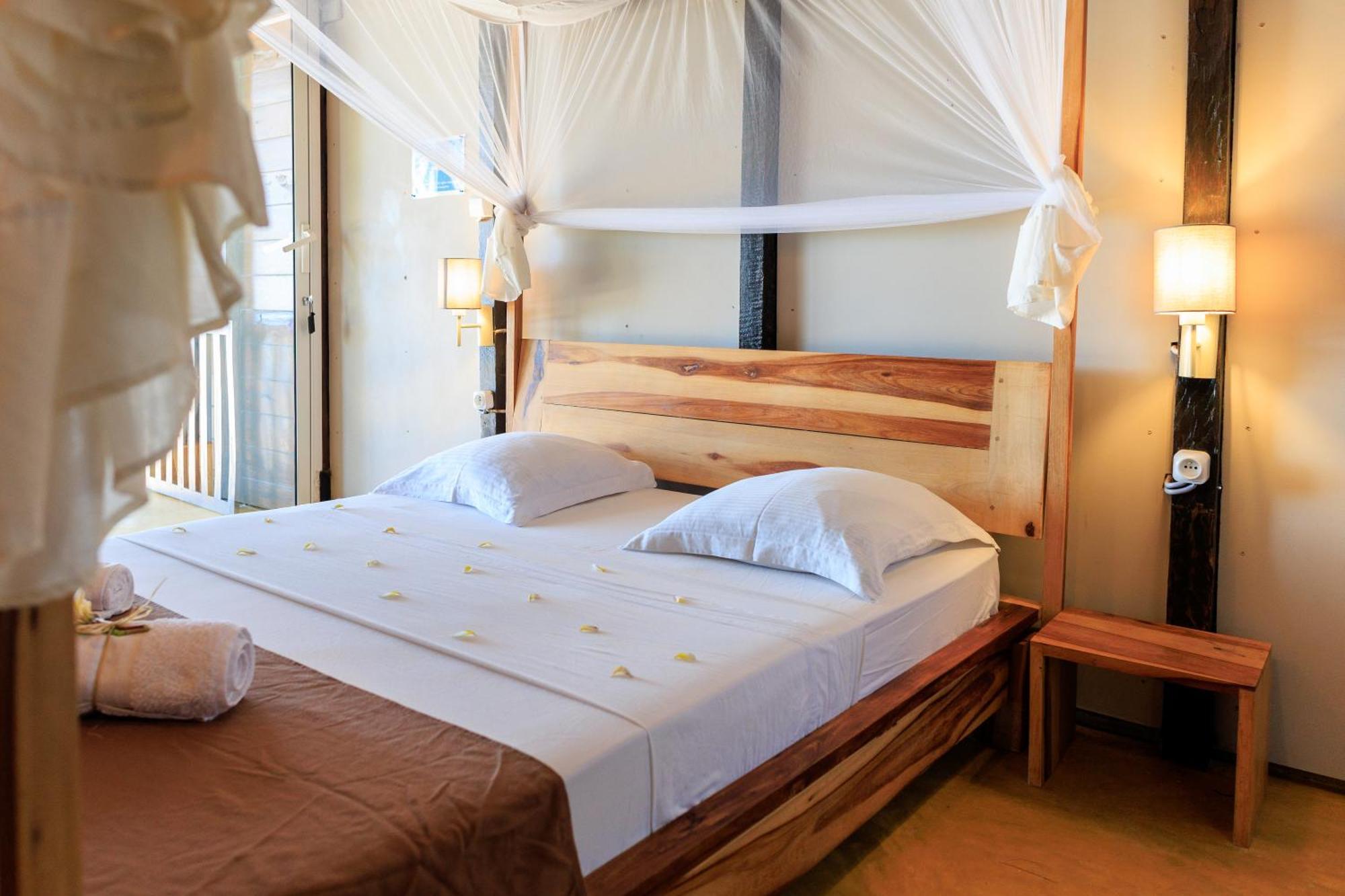 Madakitecamp Hotel Antsiranana ภายนอก รูปภาพ