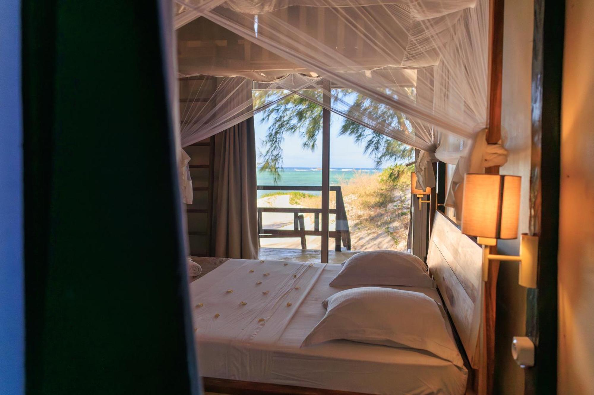 Madakitecamp Hotel Antsiranana ภายนอก รูปภาพ