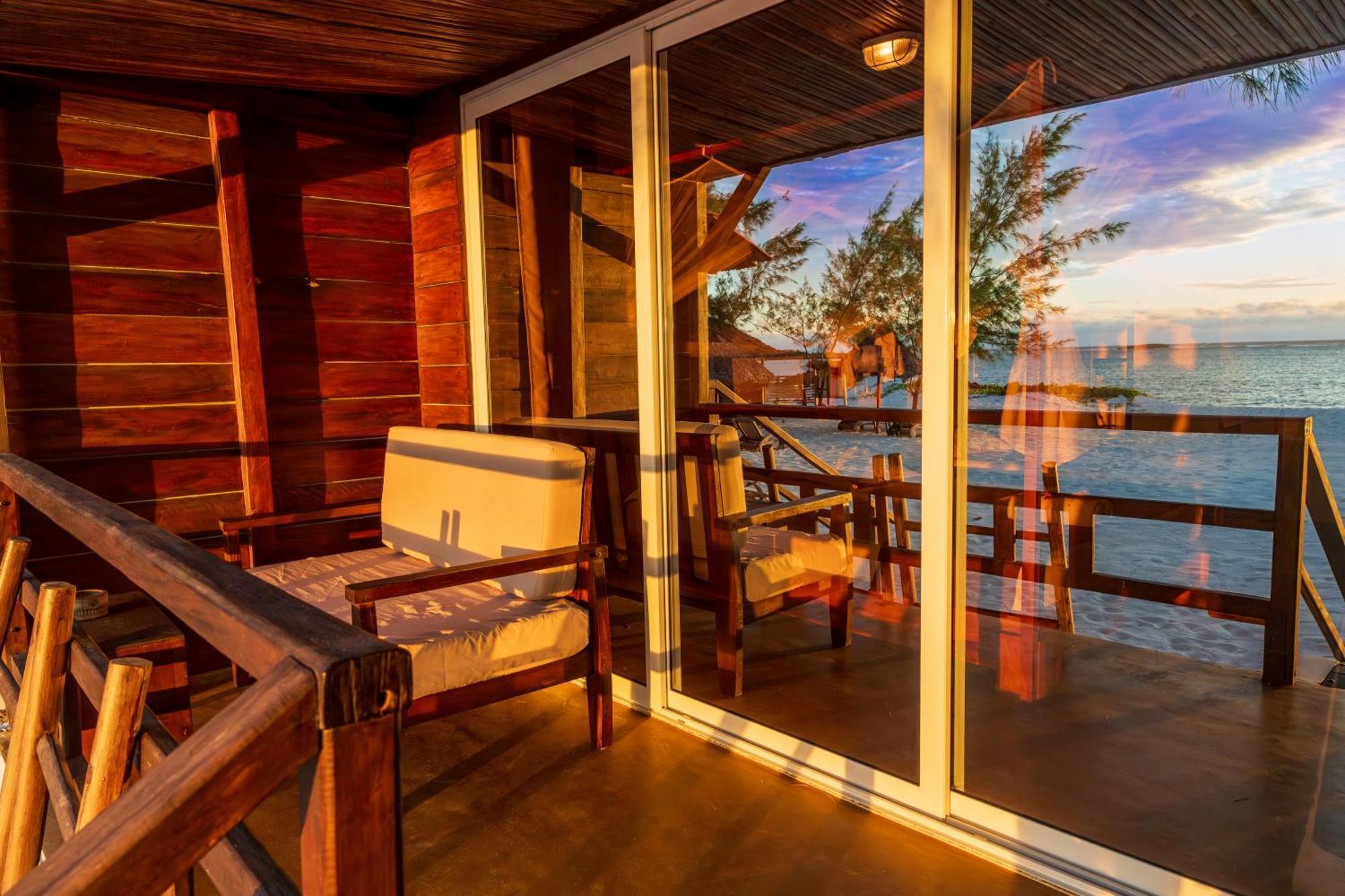 Madakitecamp Hotel Antsiranana ภายนอก รูปภาพ