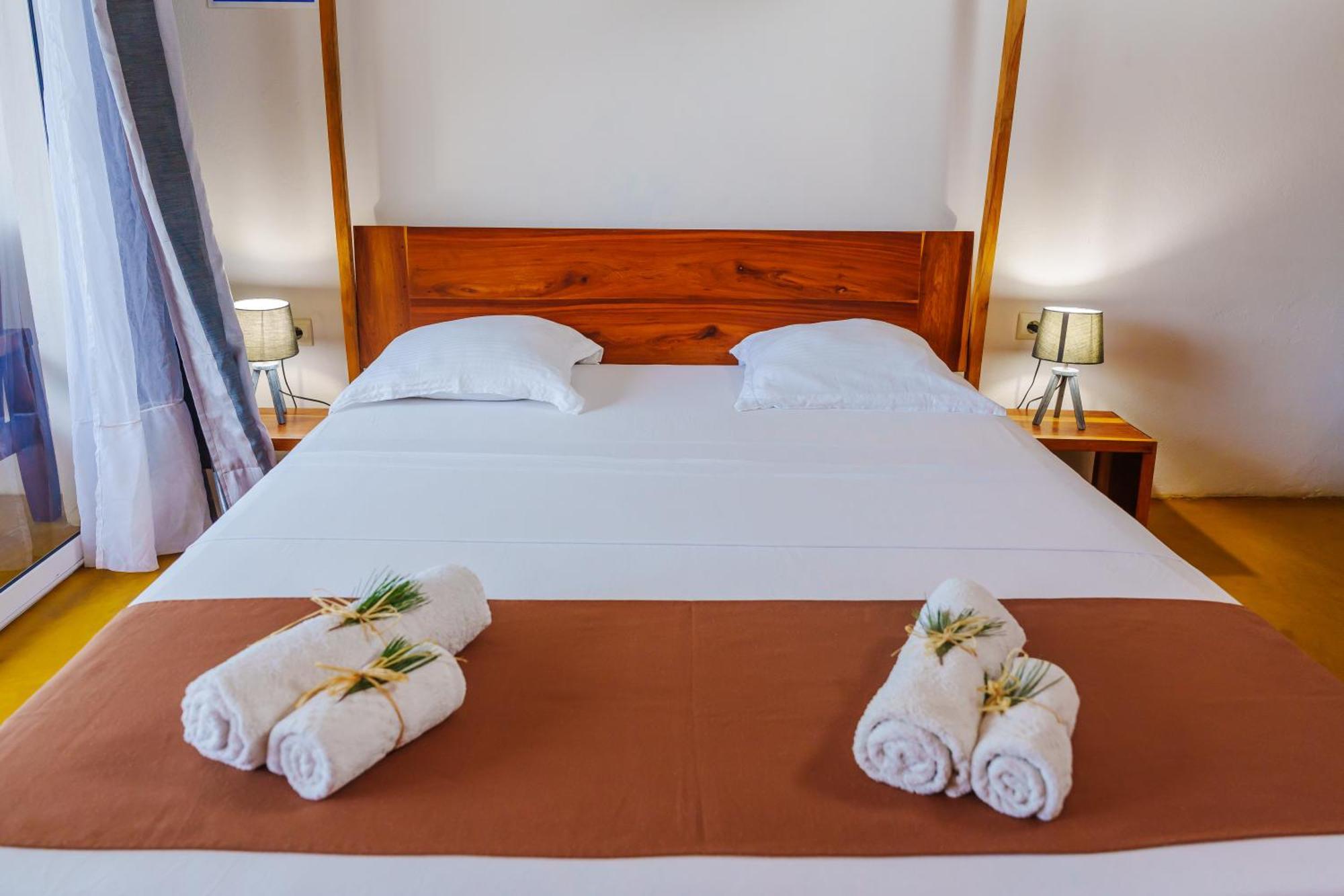 Madakitecamp Hotel Antsiranana ภายนอก รูปภาพ