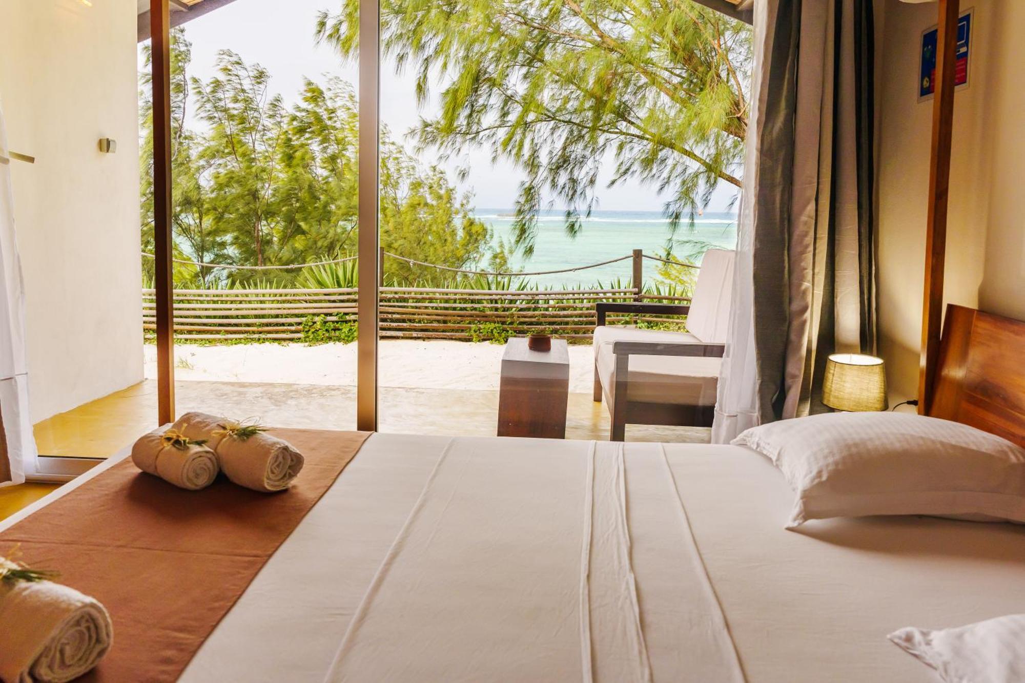 Madakitecamp Hotel Antsiranana ภายนอก รูปภาพ